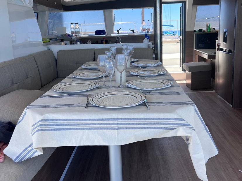 Bali Catamarans 4.2 Loxarel