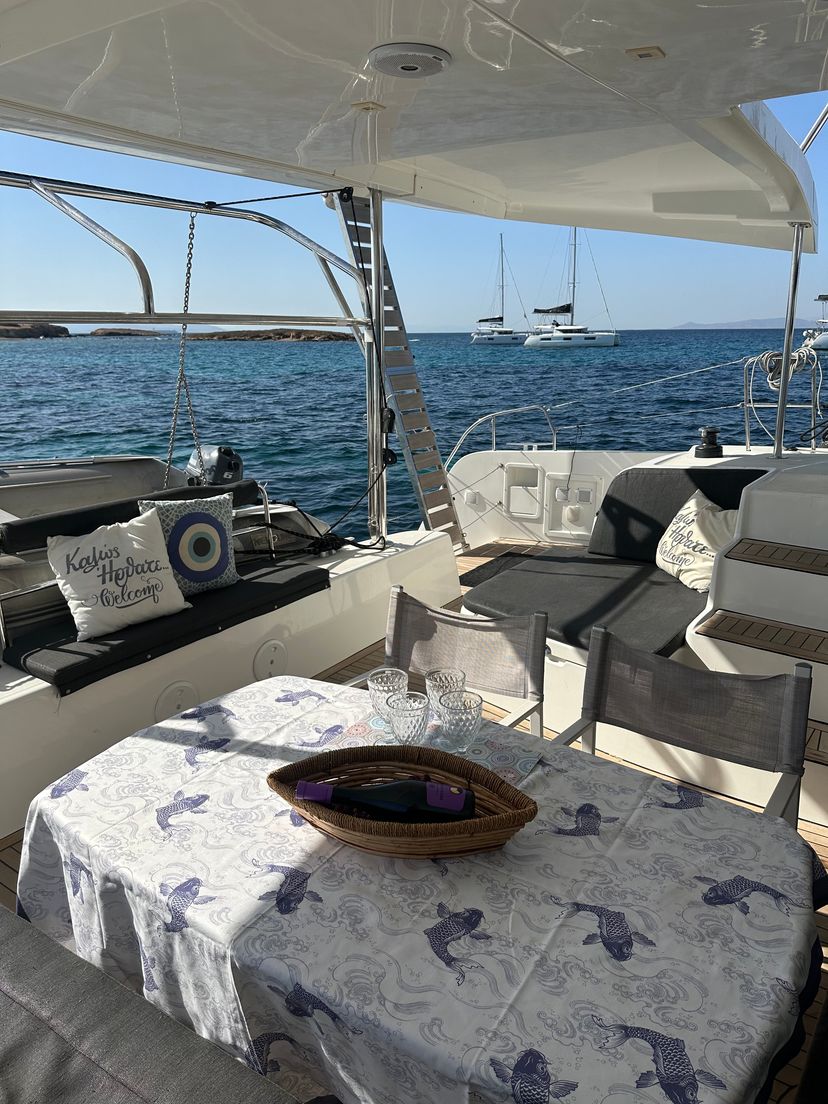 Lagoon 42 AKTIS (air condition, generator, watermaker)