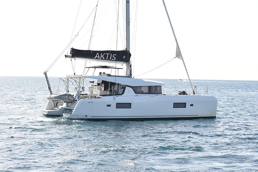 Lagoon 42 AKTIS (air condition, generator, watermaker)