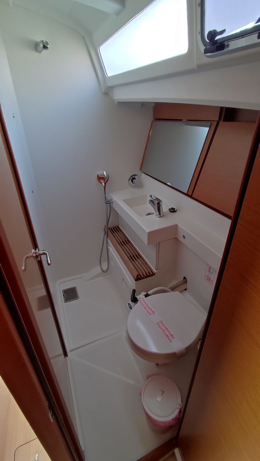 Jeanneau 40 Erato