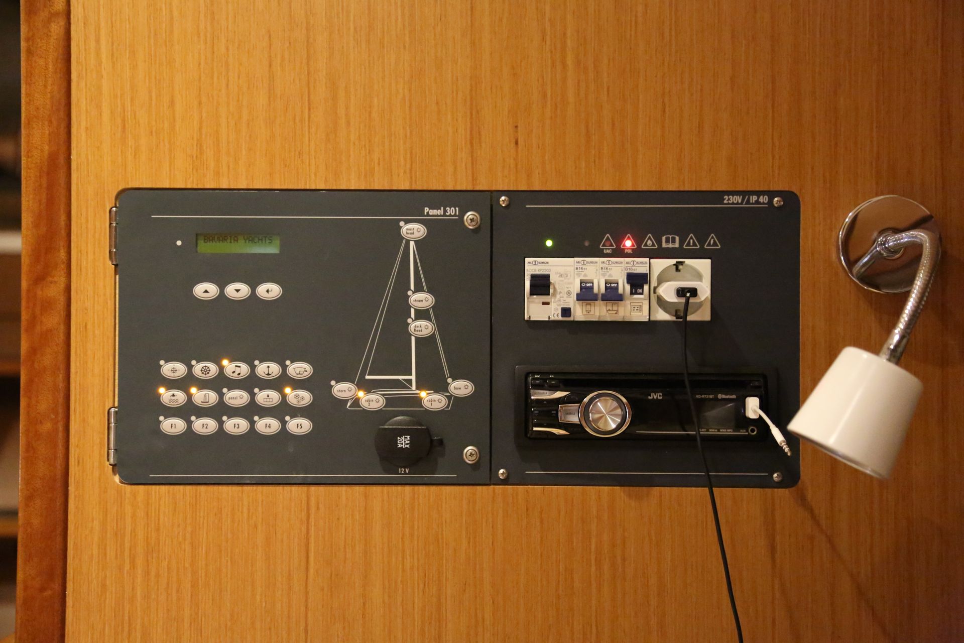 6370071184101768_BAV36-ControlPanel.JPG