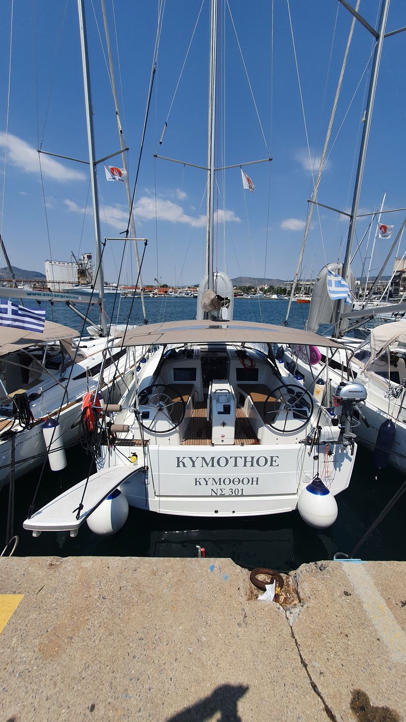 Jeanneau 410 Kymothoe