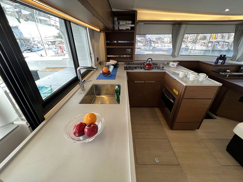 Lagoon 46 GALAXY (air condition, generator, water maker)    _Skippered Only_