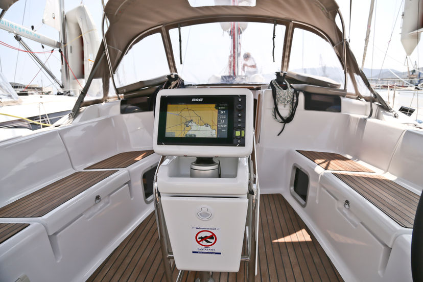 Jeanneau 43 Pasithea