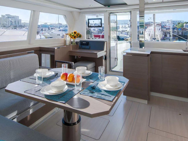 Leopard Catamarans 42 Moorings 4200/3/3 Exclusive