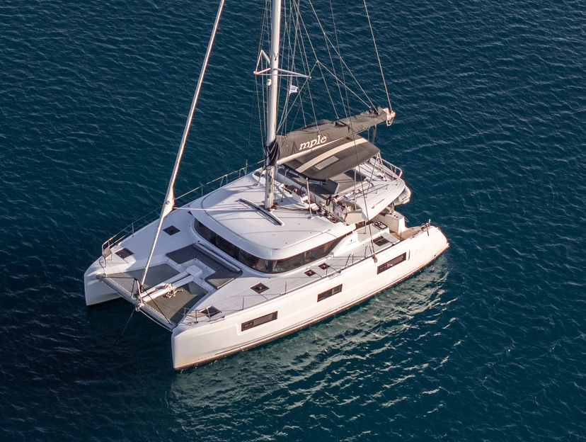 Lagoon 46 MPLE (air condition, generator, water maker) 
