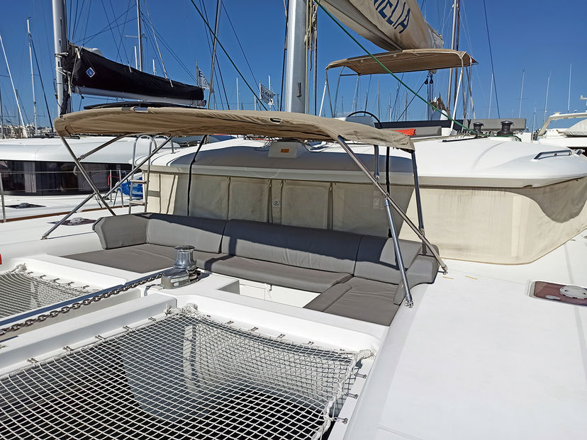Lagoon 45 AMELIA (A/C, Generator, Watermaker)
