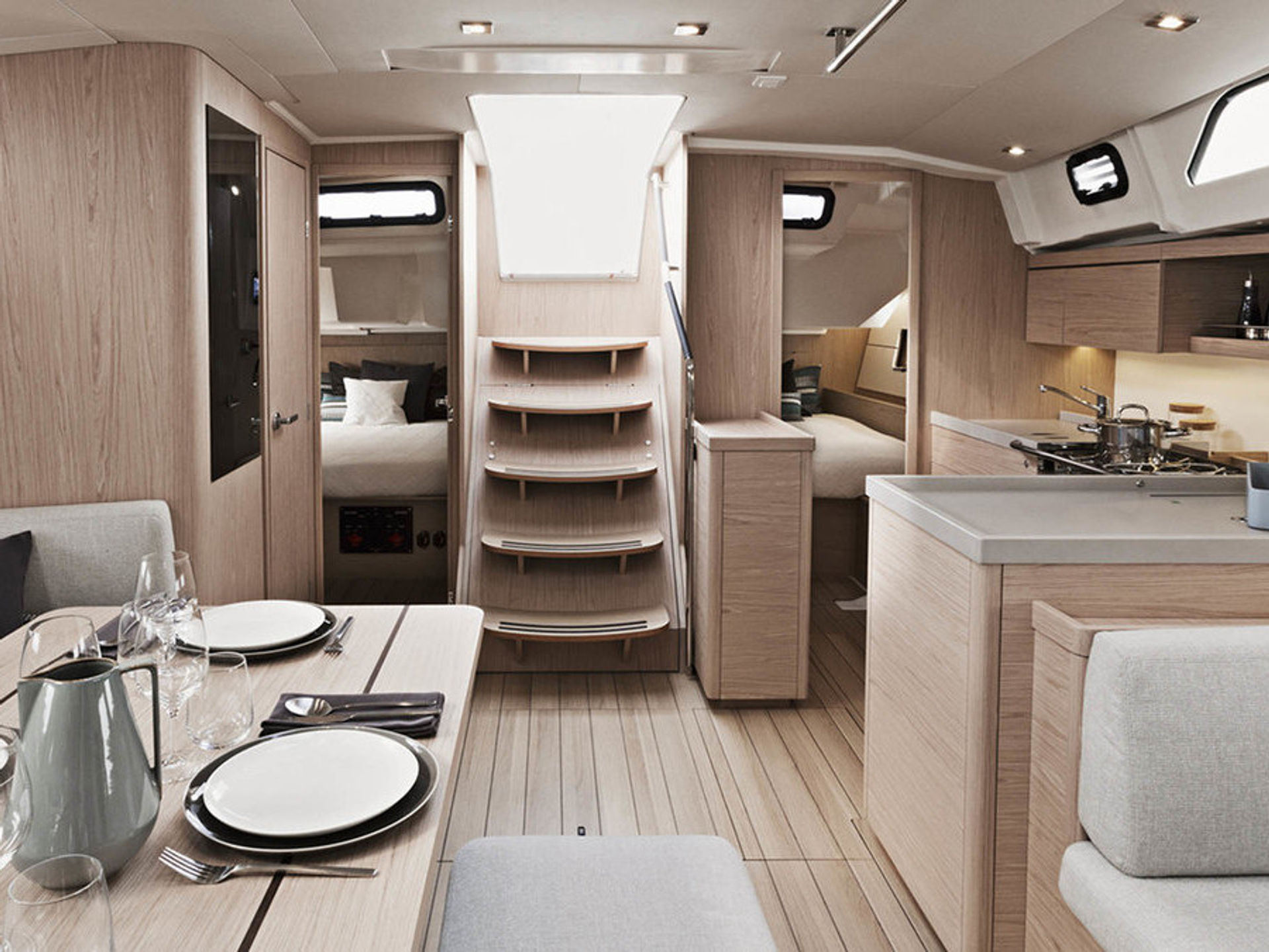 6429345650000102889_interior.jpg