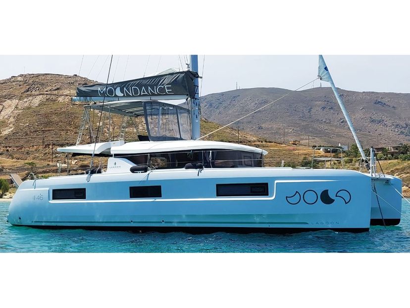 Lagoon 46 MOONDANCE (A/C , generator,watermaker) Skippered Only 