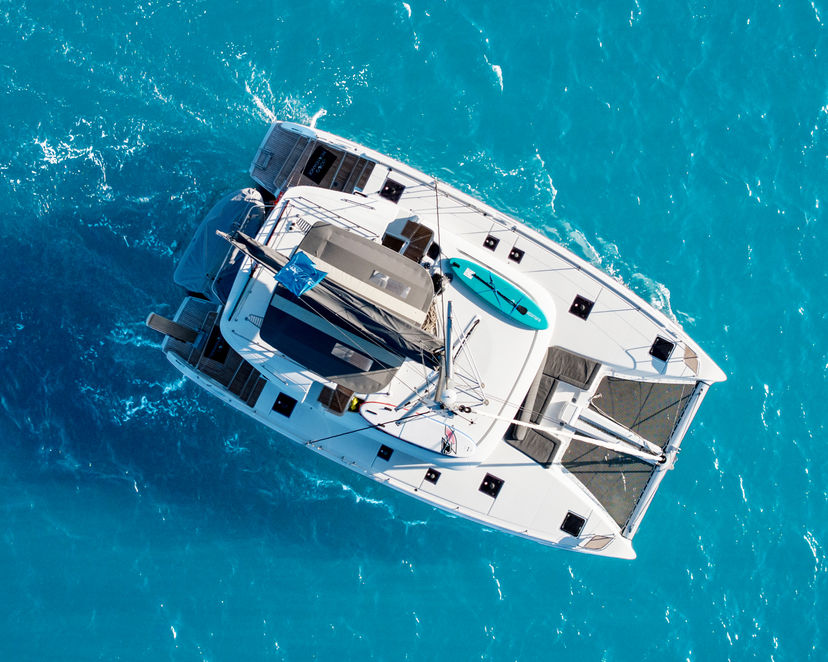 Lagoon 46 MOONDANCE (A/C , generator,watermaker) Skippered Only 