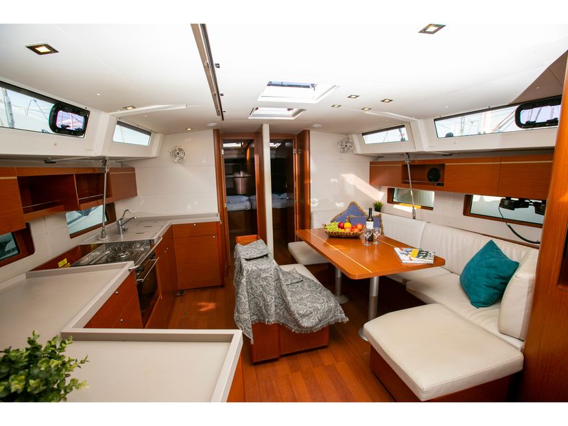 Beneteau OCEANIS 46.1 Dancing Queen
