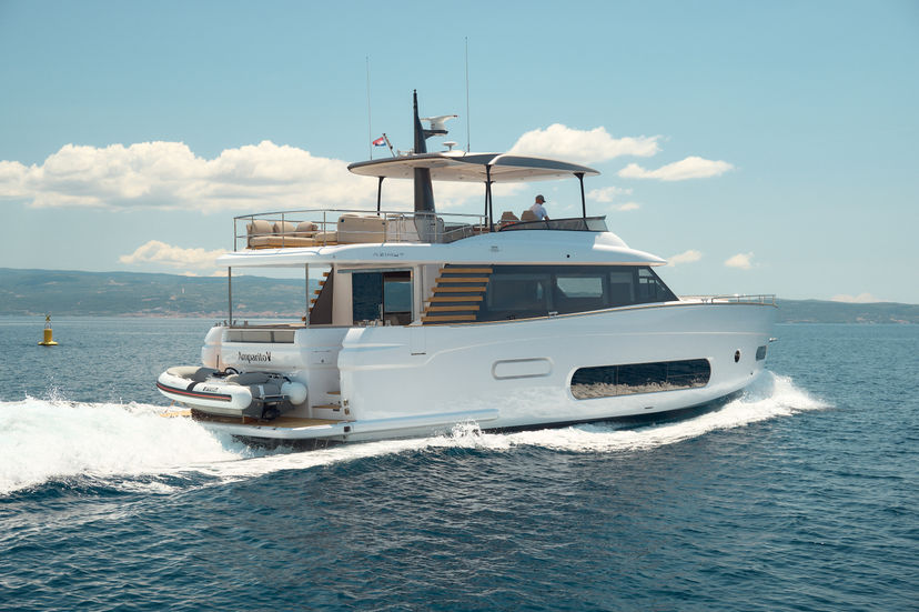 Azimut 66 AVA II
