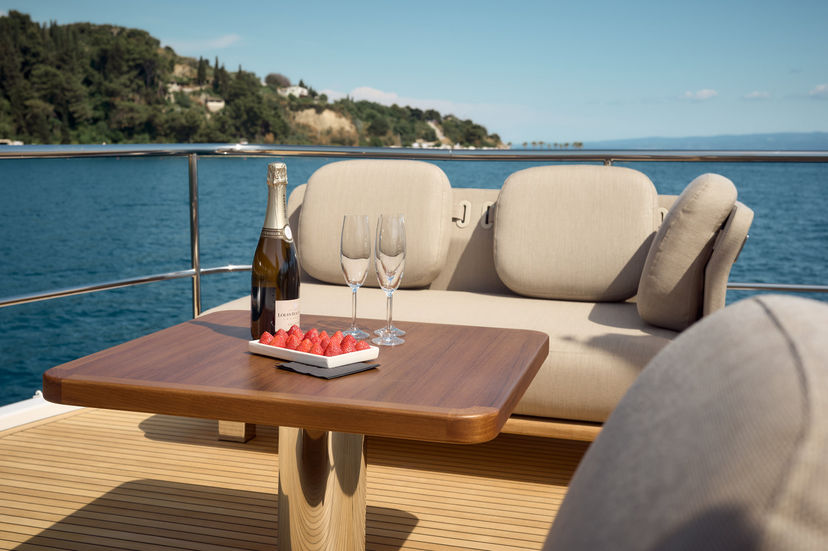 Azimut AVA II