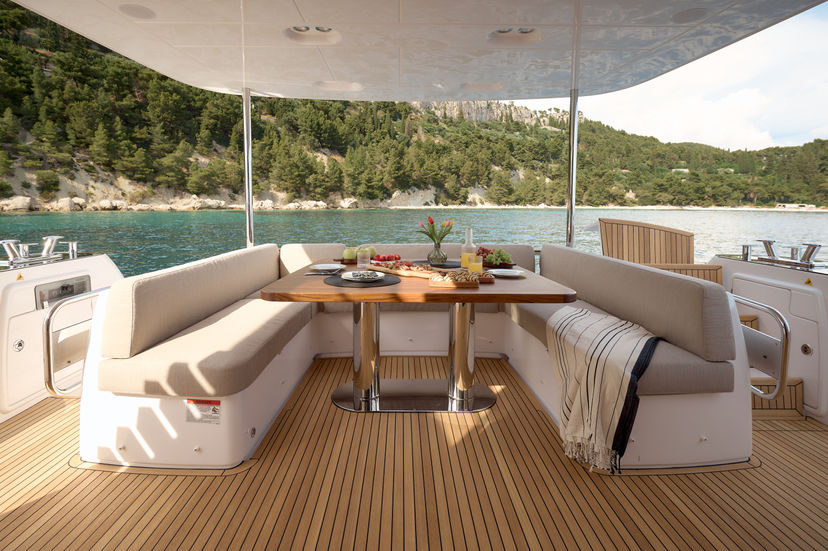 Azimut 66 AVA II