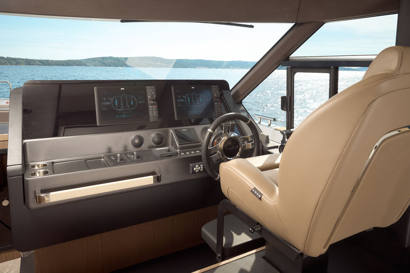 Azimut AVA II