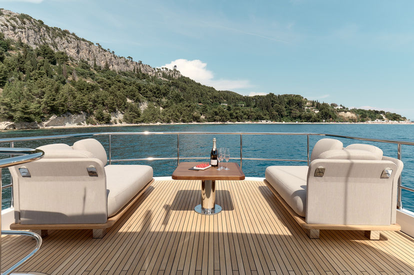 Azimut 66 AVA II