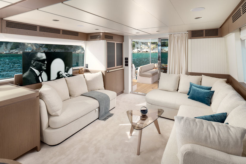 Azimut 66 AVA II