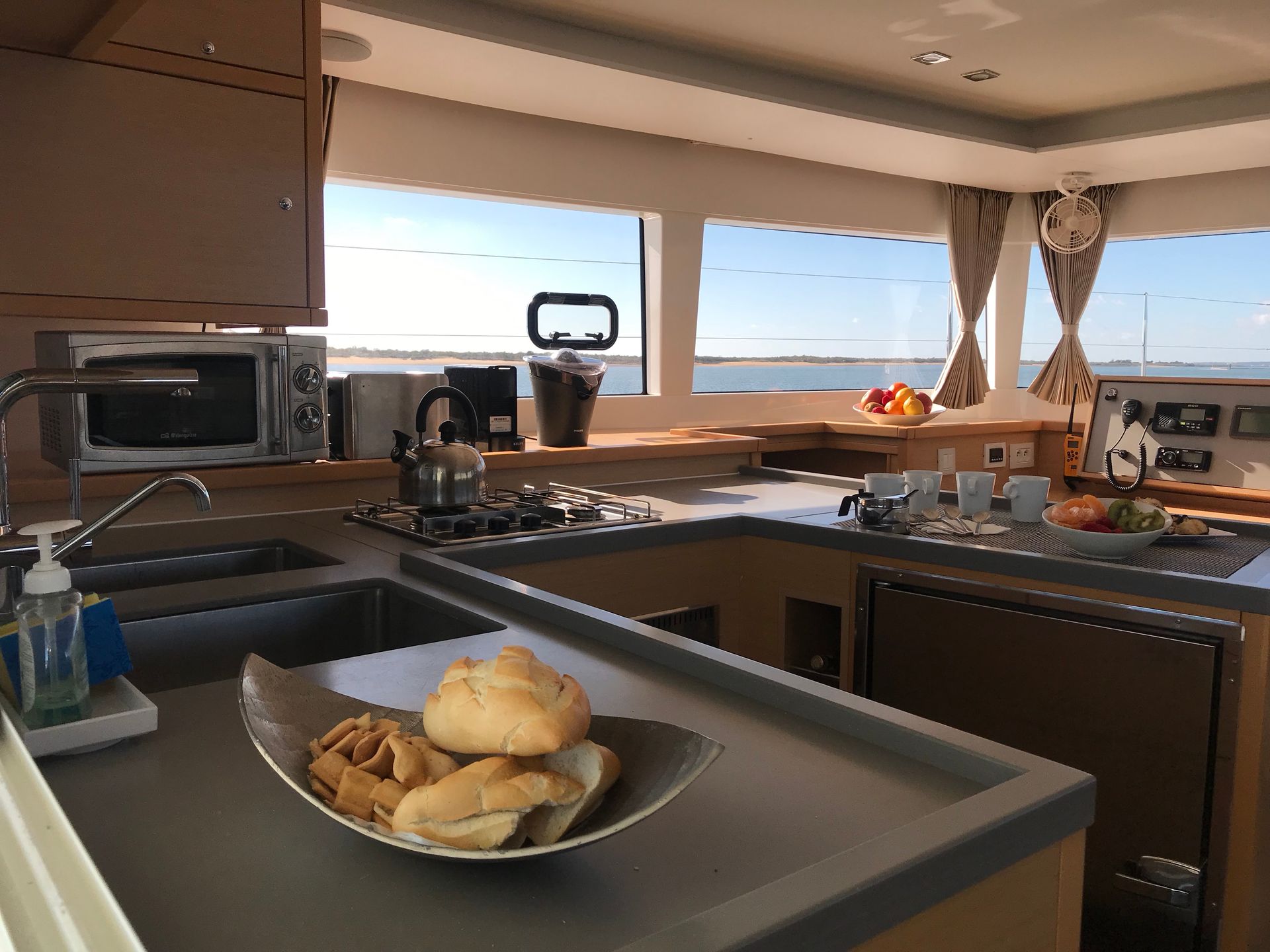 6459981072502784_L450_kitchen3.jpg