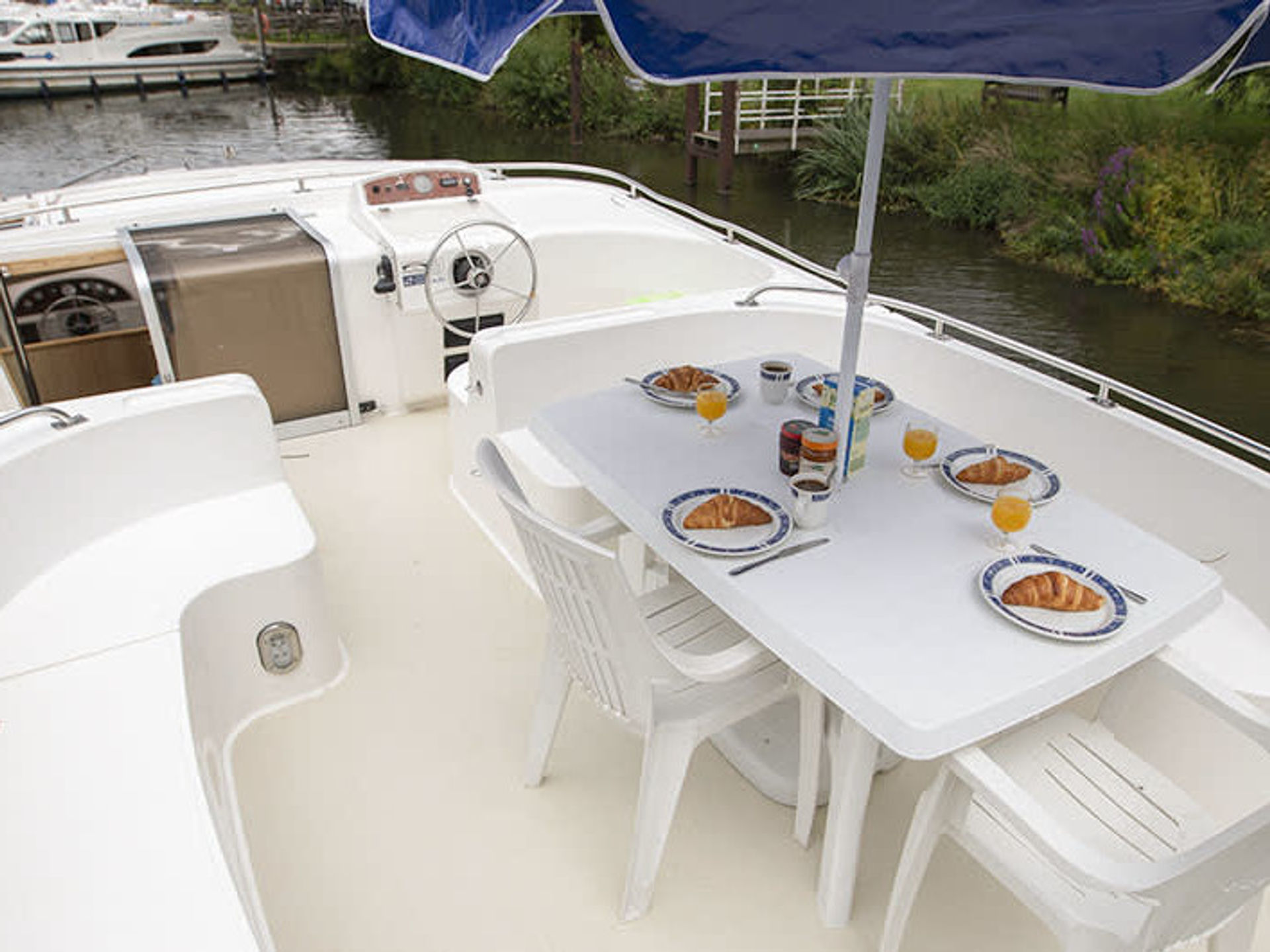 6463200090000102746_Classique_Star_int2.jpg