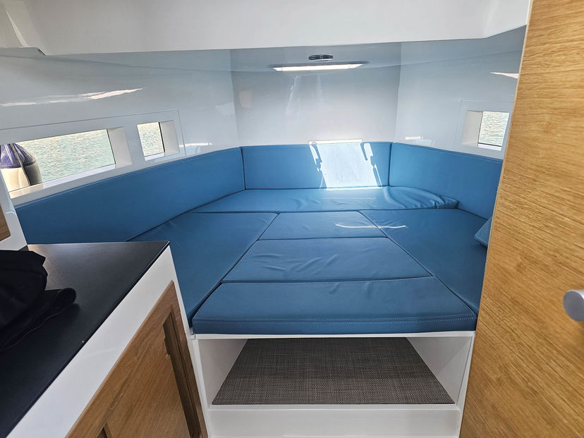 De Antonio Yachts 28 Zarja