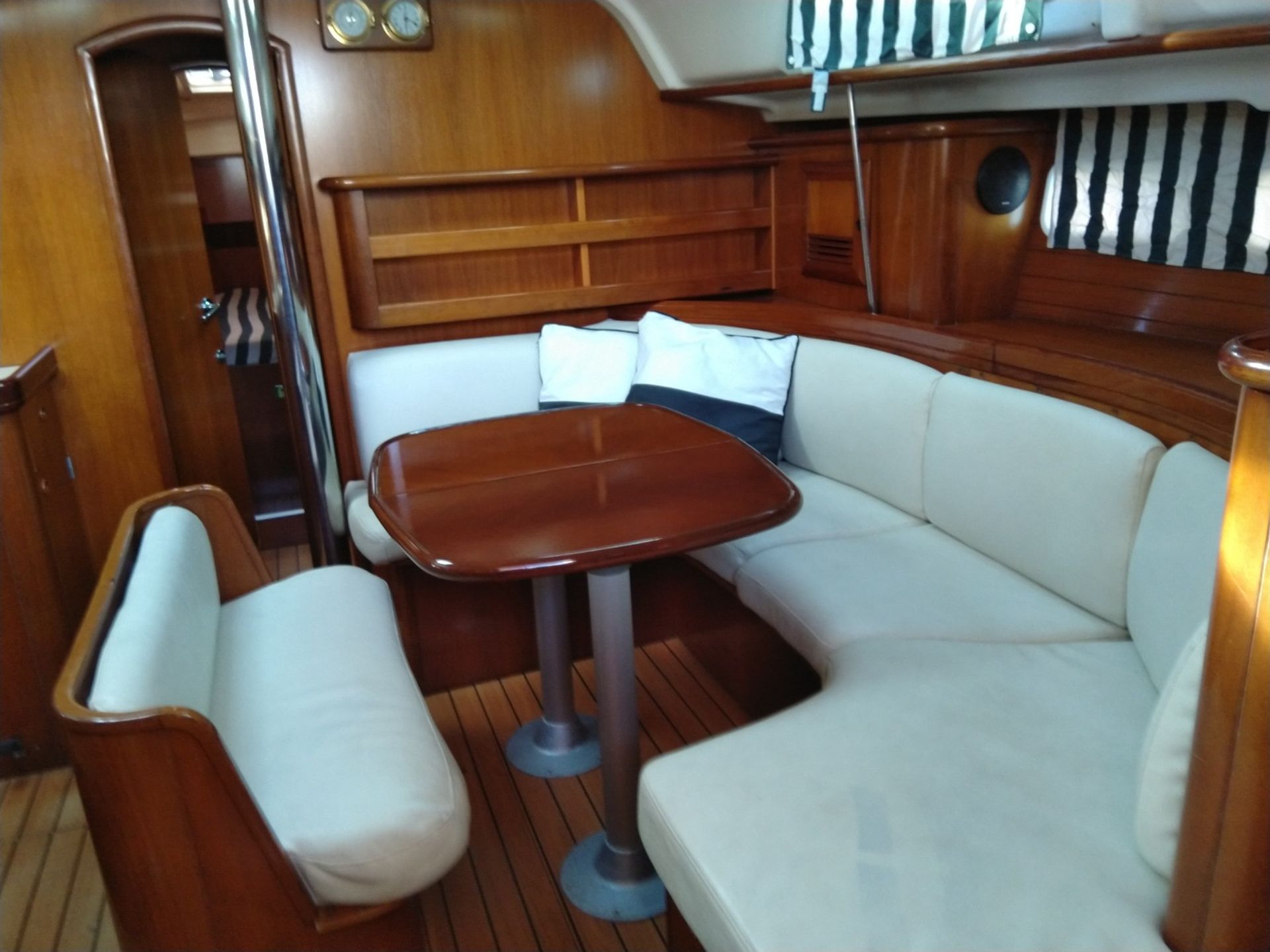 6553139470000101002_Nemesis-interior.jpg