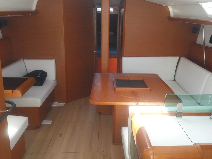 Jeanneau 49 Genesis