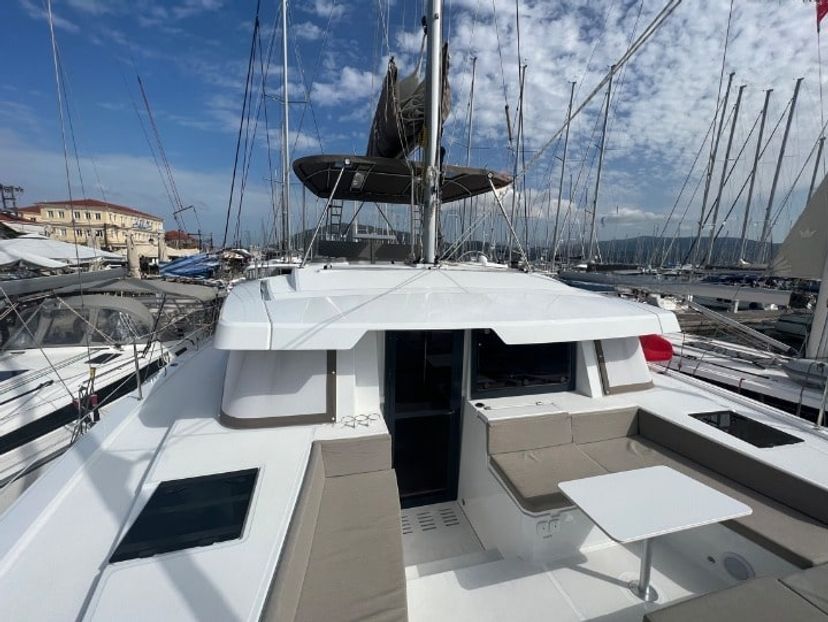 Bali Catamarans 4.4 Blue Diamond