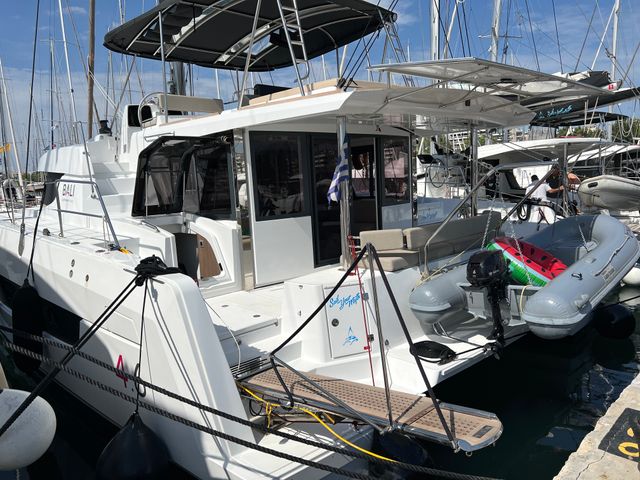 Bali Catamarans 4.6 Chillout