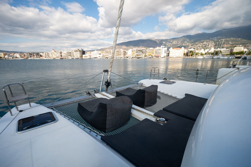 Lagoon 42 Silver VIII  (A/C and Generator)