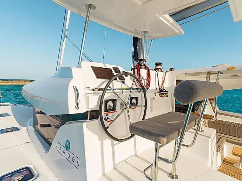 Lagoon 42 Skylight