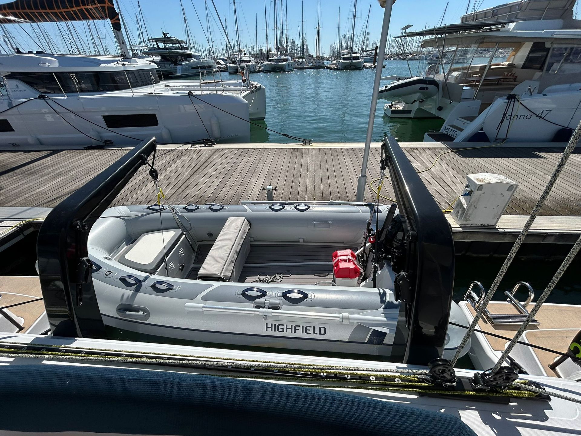 6719661752902672_dinghy.jpg