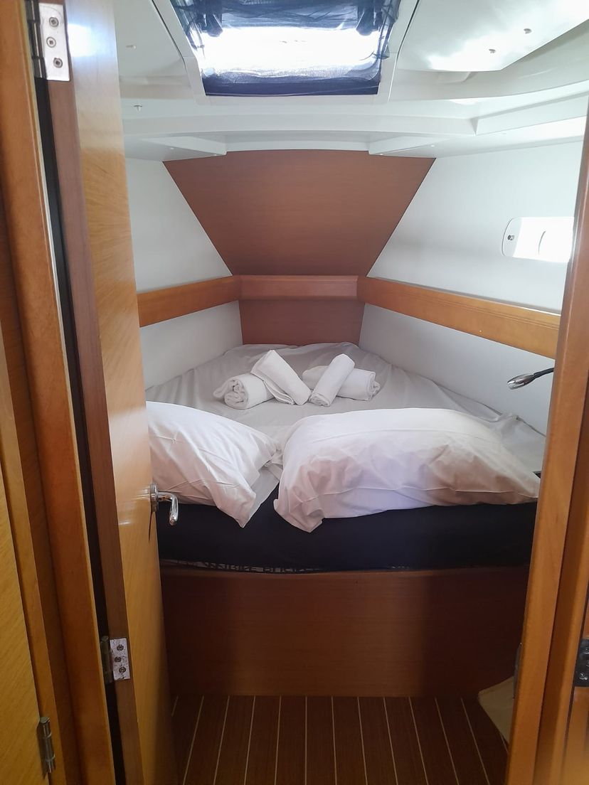 Jeanneau 43 Mira