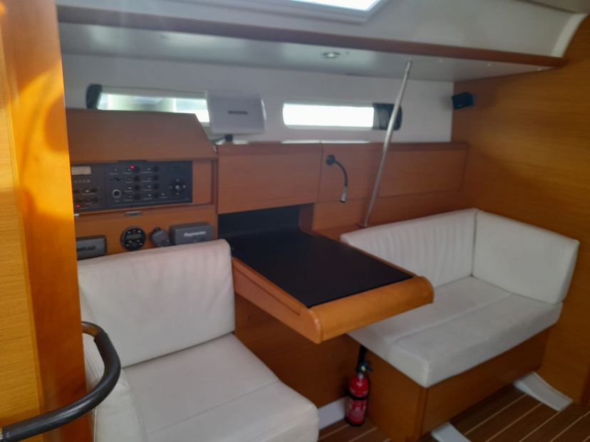 Jeanneau 43 Mira