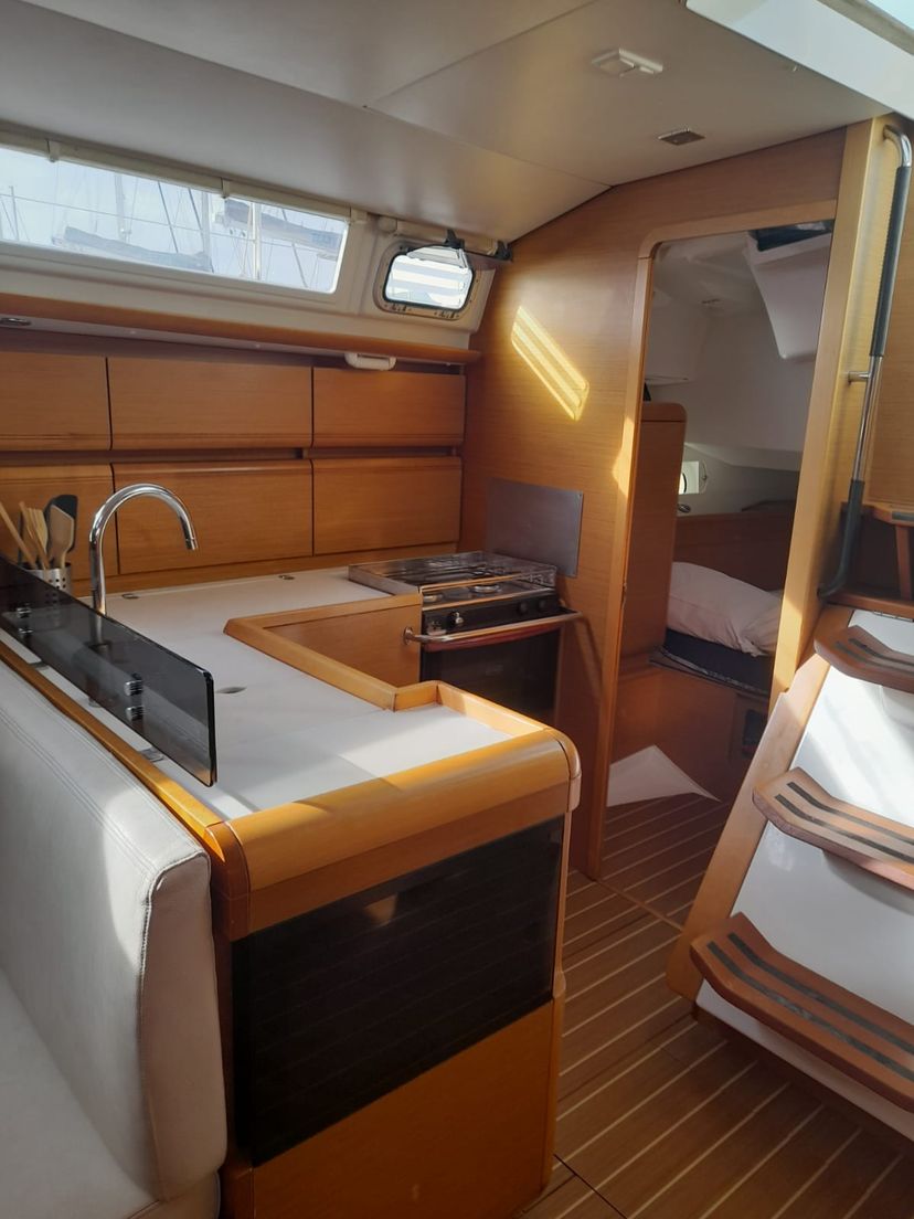 Jeanneau 43 Mira