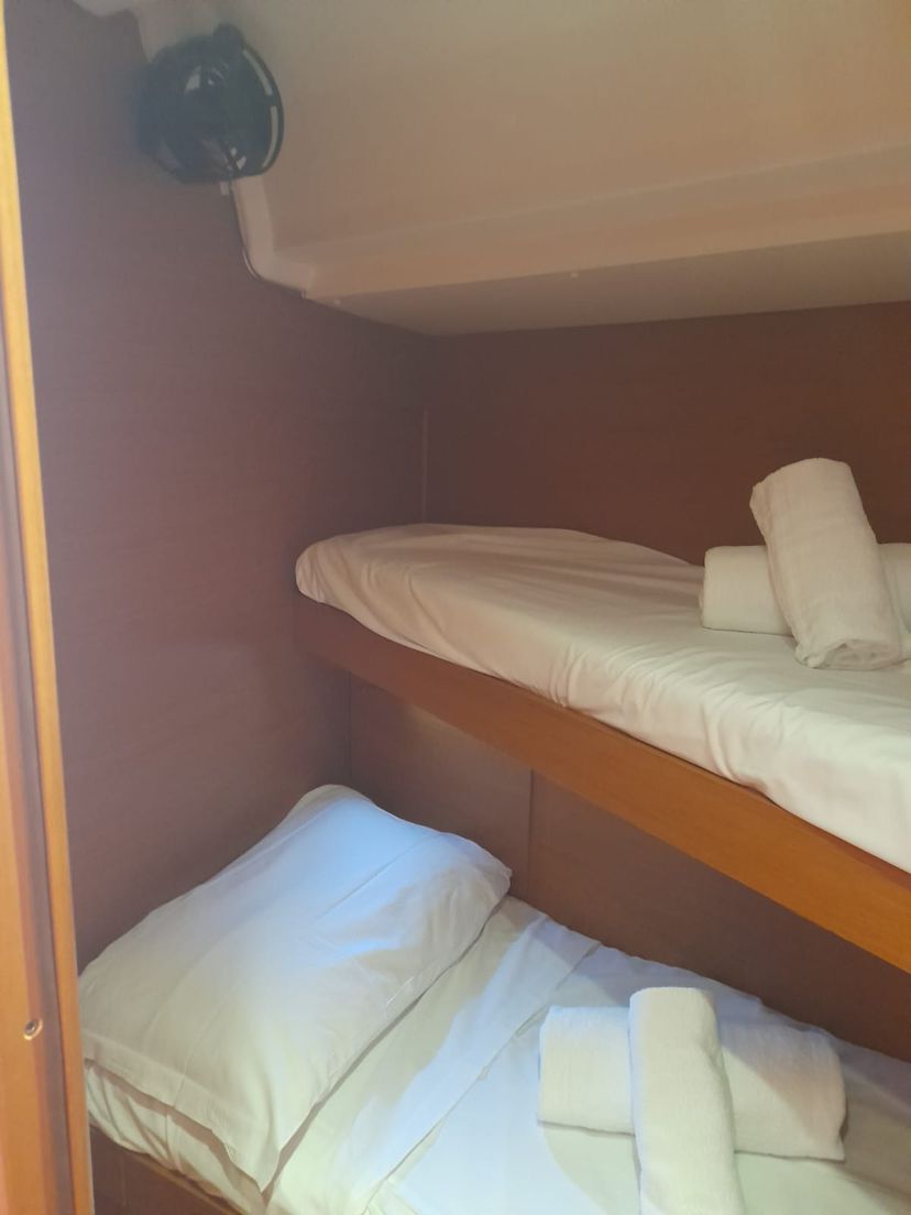 Jeanneau 43 Mira
