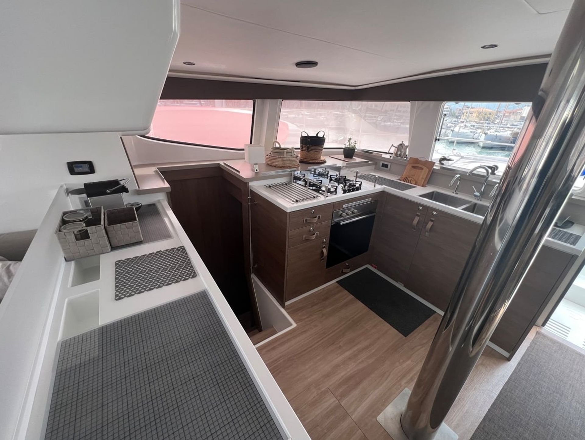 6768931372101520_p2.jpg