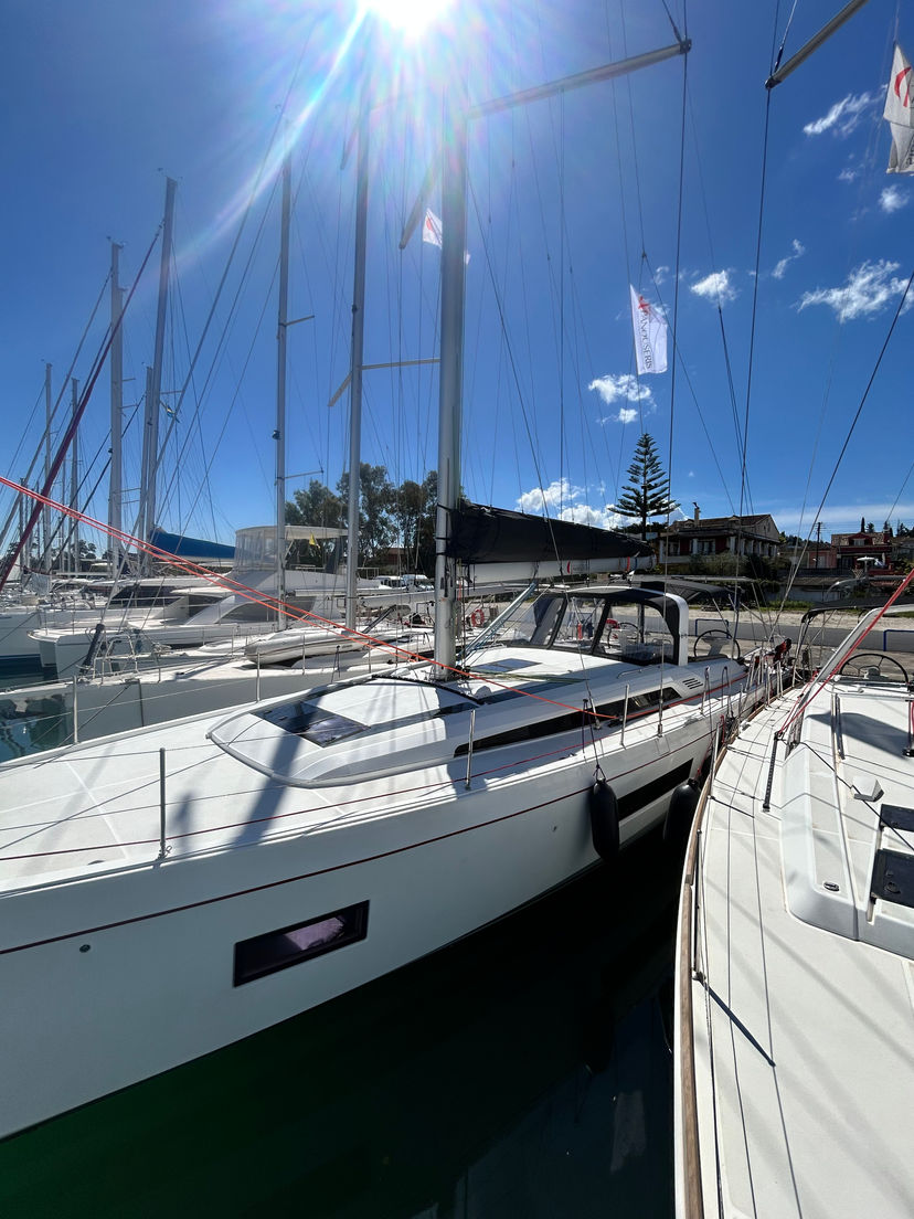 Beneteau OCEANIS 51.1 Barracuda (Refit 2026 - A/C - Generator - Electric Heads - 12 Pax)