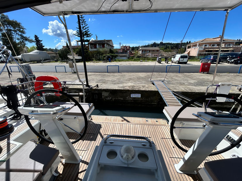 Beneteau OCEANIS 51.1 Barracuda (Refit 2026 - A/C - Generator - Electric Heads - 12 Pax)