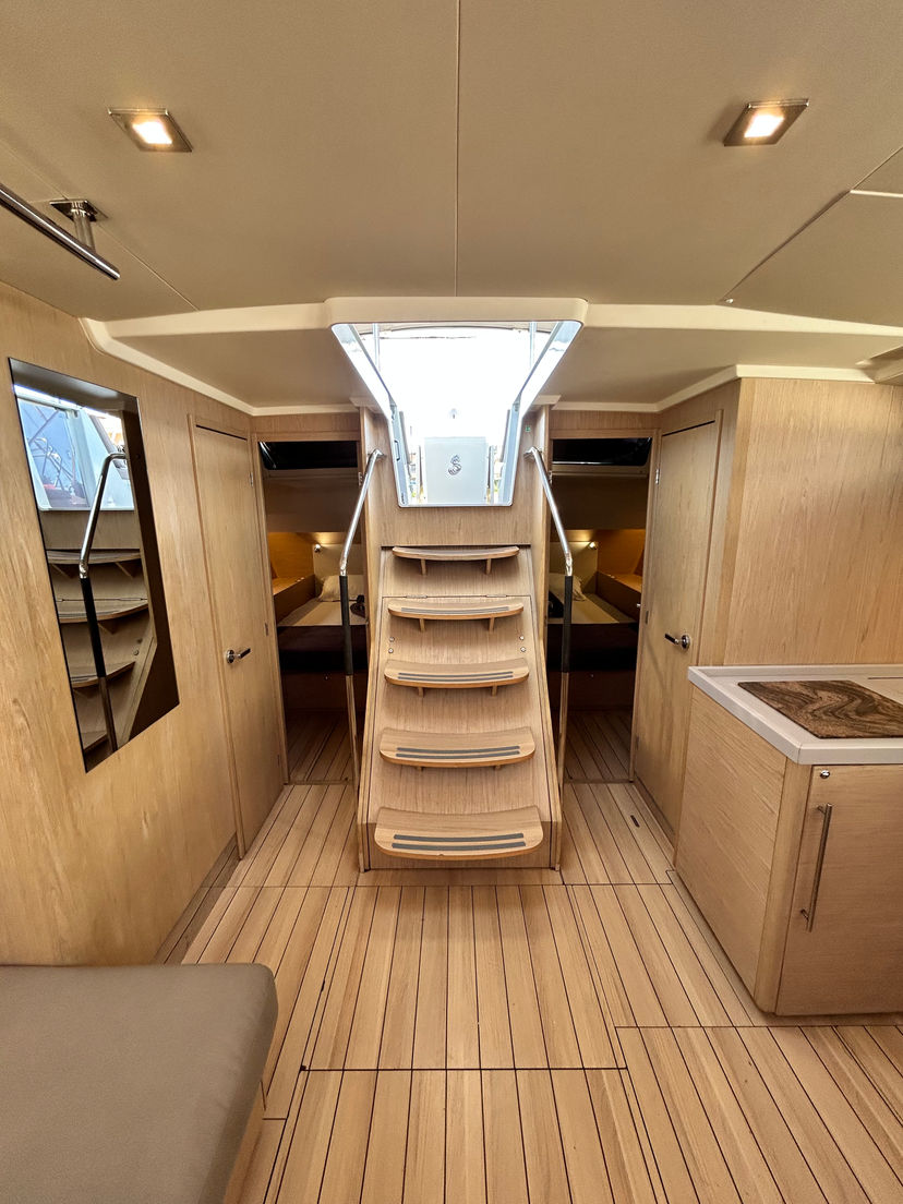Beneteau OCEANIS 51.1 Barracuda (Refit 2026 - A/C - Generator - Electric Heads - 12 Pax)