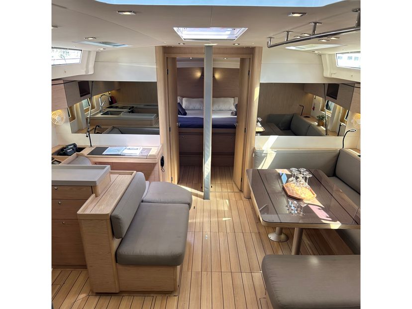 Beneteau OCEANIS 51.1 Barracuda (Refit 2026 - A/C - Generator - Electric Heads - 12 Pax)