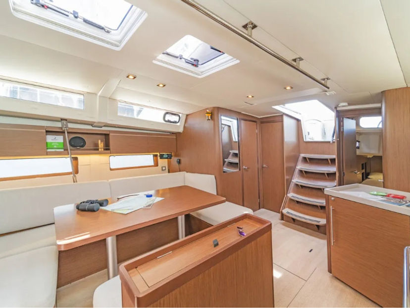 Beneteau OCEANIS 46.1 Esperanza