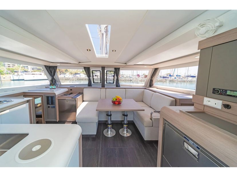 Fountaine Pajot 40 Prodigy