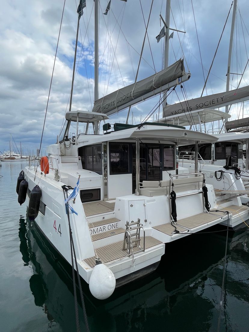 Bali Catamarans 4.4 Romar One