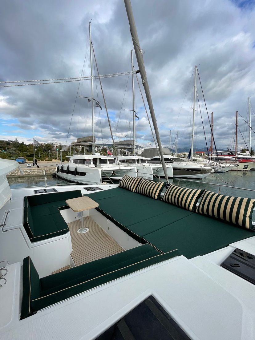 Bali Catamarans 4.4 Romar One