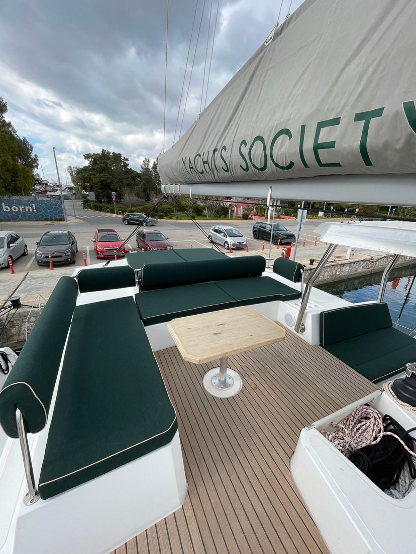 Bali Catamarans 4.4 Romar One