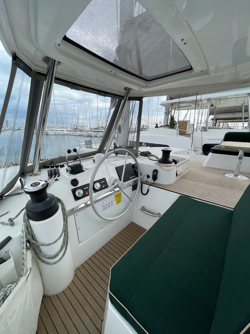 Bali Catamarans 4.4 Romar One