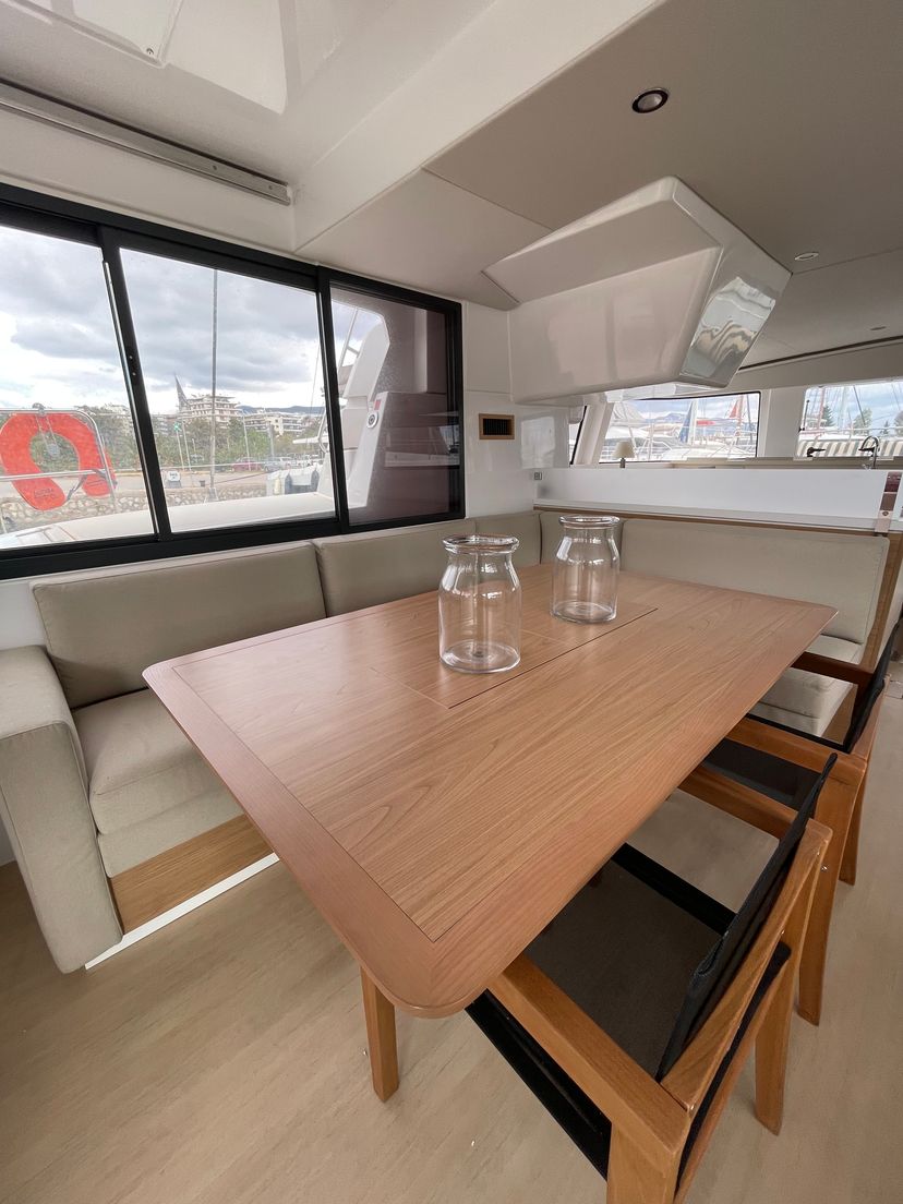 Bali Catamarans 4.4 Romar One