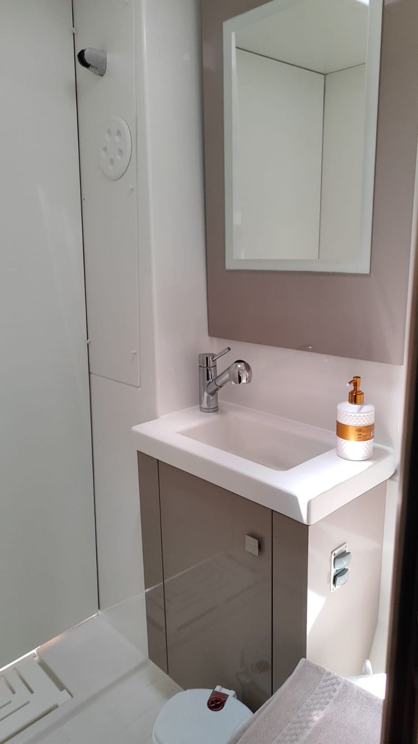 Fountaine Pajot 42 Cicada