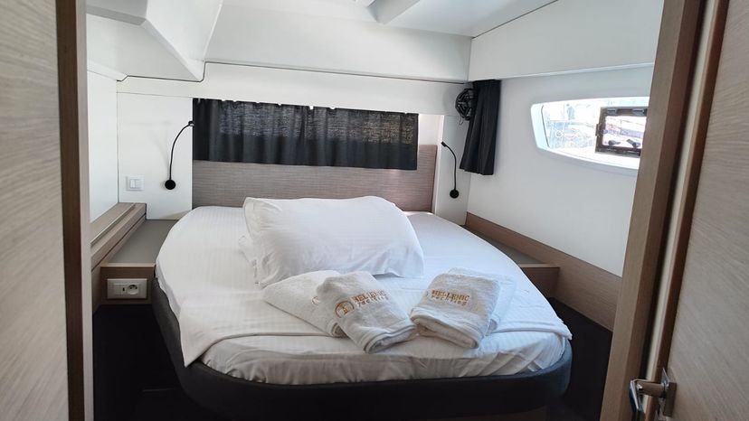 Fountaine Pajot 42 Cicada