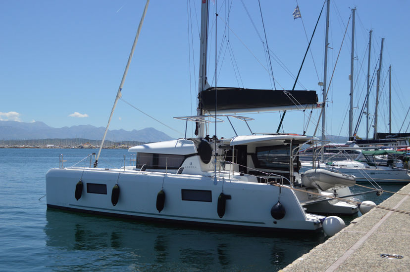 Lagoon 42 FANTASEA (generator, air condition, 1 SUP free of charge)